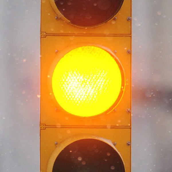 Traffic light on yellow.